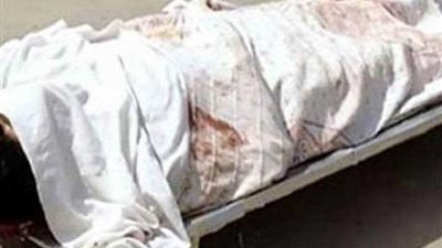 قتل شقيقته بمساعدة والدتهما بسبب سيجارة