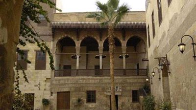 بدء أعمال ترميم وصيانة قصر الأمير طاز وبيت السادات‎