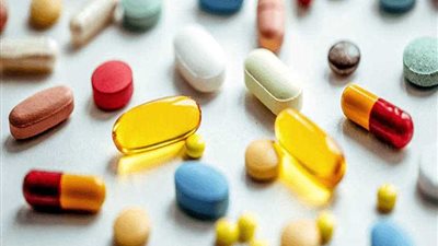 مؤتمر دولي يطالب بإلغاء الرسوم والضرائب على الصناعات الدوائية