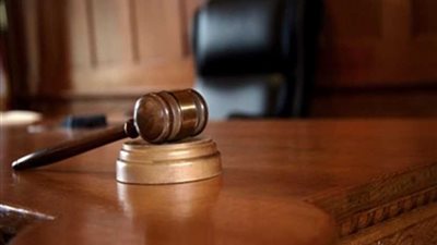 متهم باللجان النوعية للمحكمة: التأخير في إجراء الجراحة يصيبني بالعجز