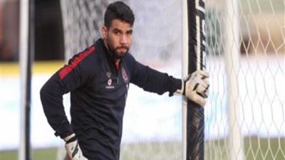 إكرامي يشكو من آلام في الركبة عقب مران الأهلي