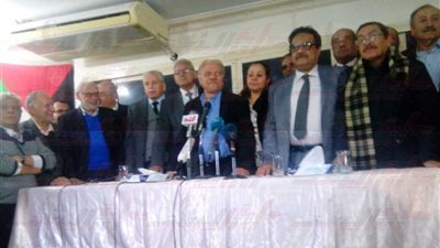 سياسيون لأحزاب اليسار: 