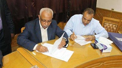 اتفاقية لمنح مزايا جديدة لعمال تيتان للأسمنت