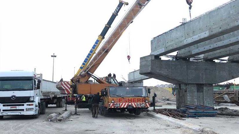 النقل تنفي توقف العمل