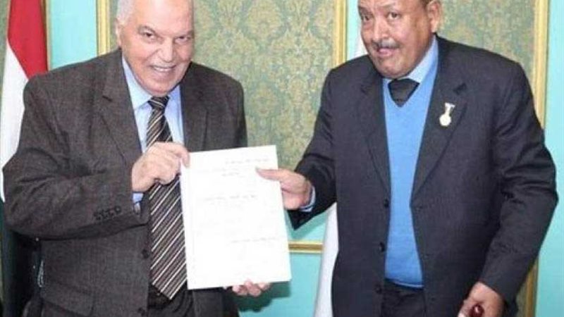 معلمو نجع حمادي تطالب