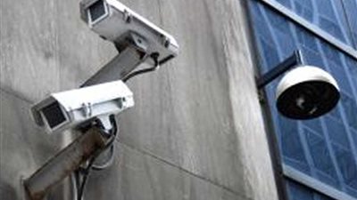 كاميرات المراقبة تكشف زارعي العبوات الناسفة بشارع السودان