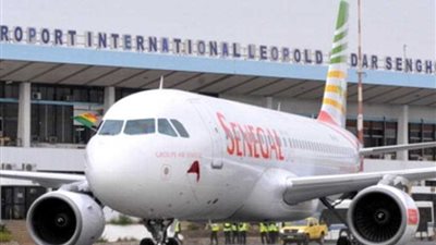 توقف حركة النقل الجوي في مطار السنغال الجديد