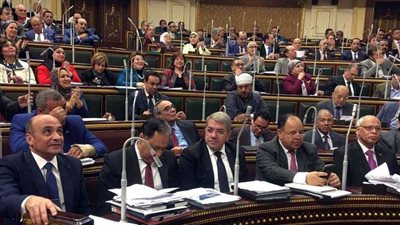 عبد العال يحيل قانونًا بمقاطعة المنتجات الأمريكية للجنة الدفاع والشؤون العربية