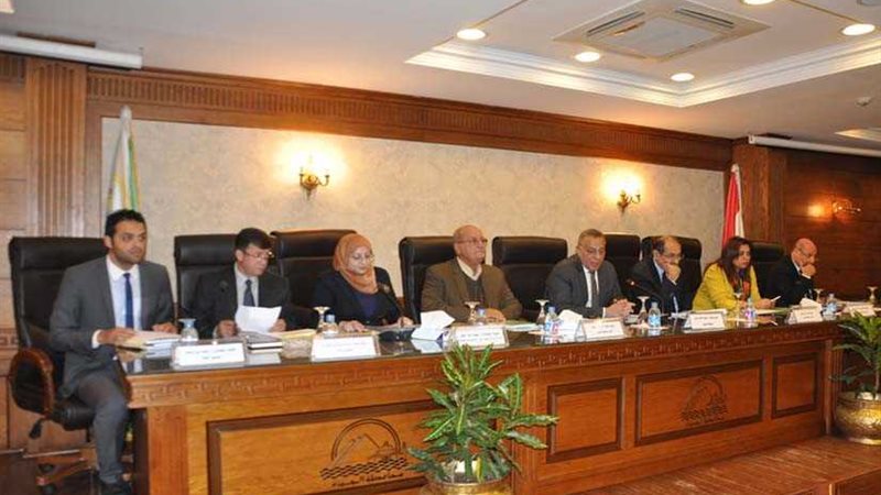 محافظ الجيزة : 179