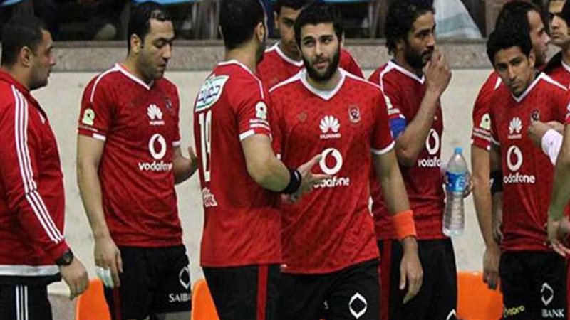 الأهلي يتأهل لدور