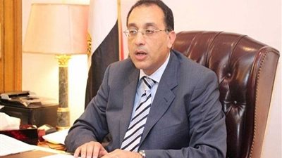 الحكومة تبحث تقريرا بشأن التعامل مع التعديات على نهر النيل والترع والموقف الخاص بإزالتها