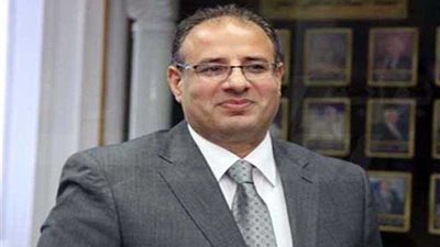 محافظ الإسكندرية يتفقد أكبر شركة لإنتاج البورسلين في الشرق الأوسط