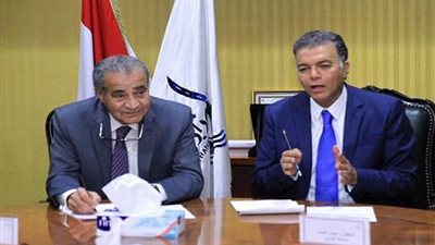 عرفات يلتقي مصيلحي لنقل السلع من الموانئ البحرية عبر السكك الحديد والنقل النهري