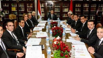 مجلس الأهلي يتفق على شراء تذاكر ودية مدريد والغاء الدعوات