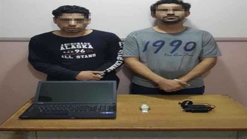 عاطلان سرقا شقة مراقب