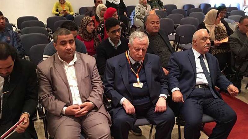 المسنين في الأمثال