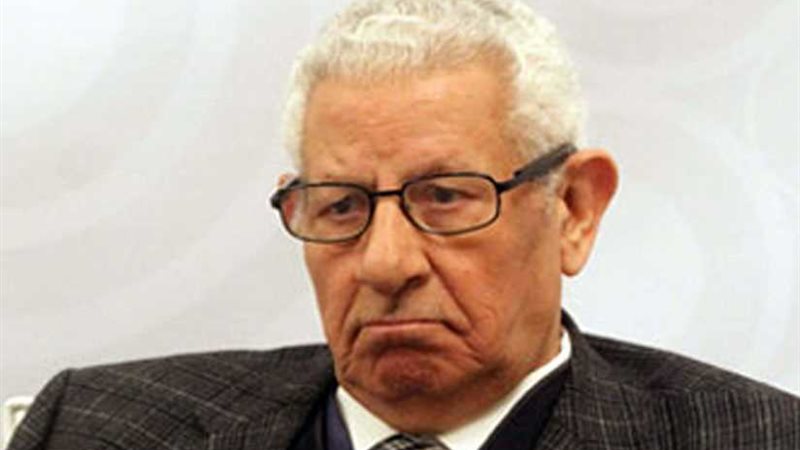 تكريم مكرم محمد أحمد