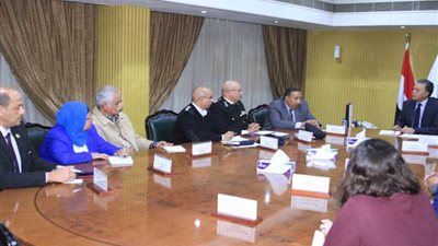 وزير النقل يتابع خطة تطوير الدائري وضوابط إحكام المراقبة المرورية