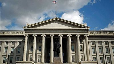 المالية الأمريكية تدرج 5 روسيين إلى قائمة 