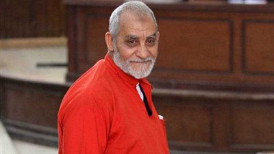 تأجيل محاكمة بديع و13 آخرين بـ