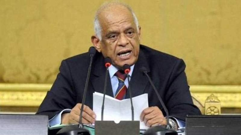 نواب: من حق رئيس