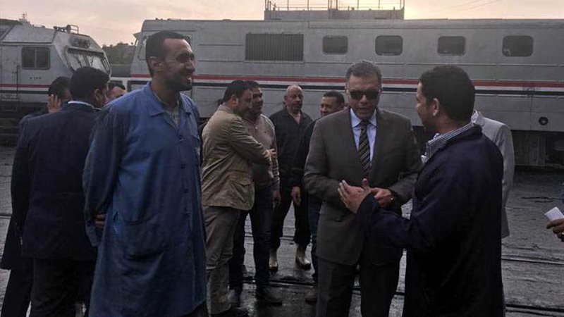 بالصور .. وزير النقل