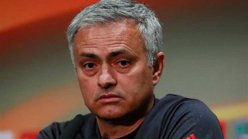 مورينيو ينجو من عقوبات