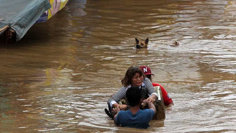 مصرع 90 شخصا فى انهيارات