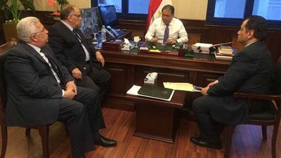 وزير الصحة يوجه بتوفير رعاية صحية متميزة لأهالي أطفيح