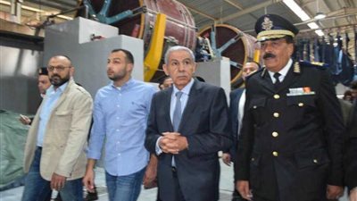 بعد زيارته للمدينة وزير الصناعة: ارتفاع عدد المصانع العاملة بالروبيكي لـ24 مصنعًا