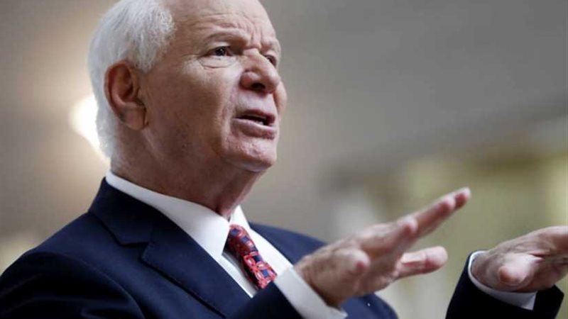 سيناتور ديمقراطي: