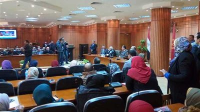 وزير الصحة: 