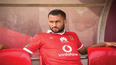 الأهلي يتفق على تجديد التعاقد مع عاشور لمدة موسمين