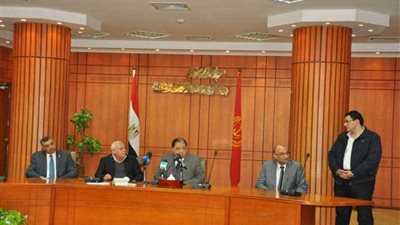 وزير الصحة: 