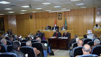 محافظ المنيا يستعرض انجازات 2017 مع المجلس التنفيذي