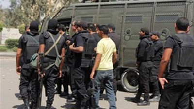 القبض على ١١ متهما هاربا من أحكام قضائية بالقليوبية