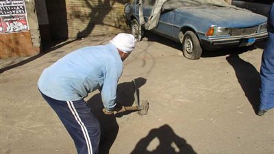 حي حدائق القبة يزيل الحواجز الحديدية من الشوارع