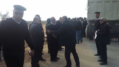 قوات أمن مطروح تستعيد أراضي الصحفيين من مغتصبيها