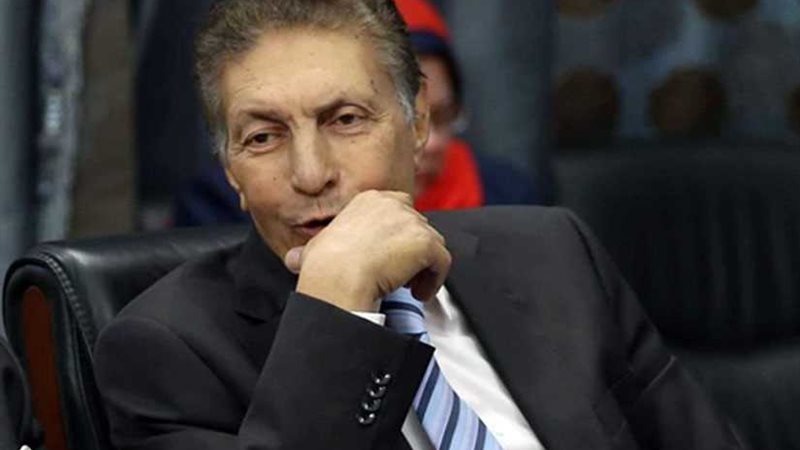 النواب يطالب بالتمسك