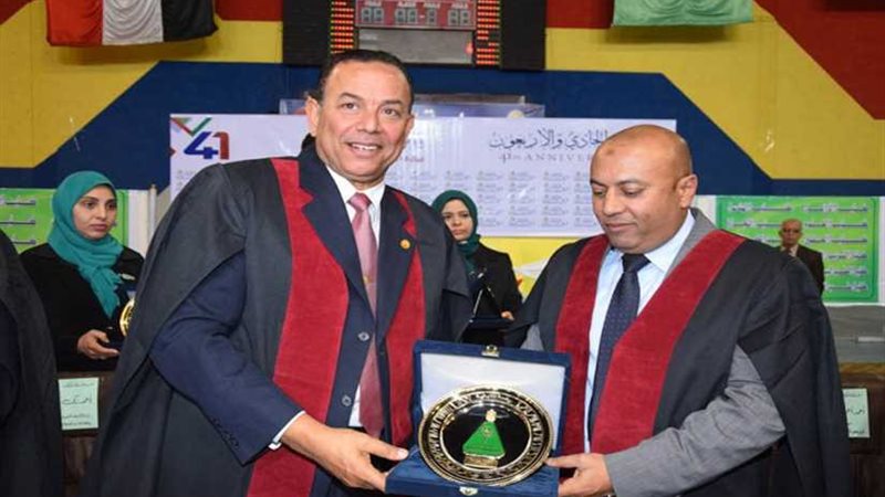 رئيس جامعة المنوفية