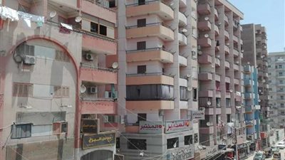 أسيوط الأكثر فقرًا والأغلى سعر لمتر الأرض