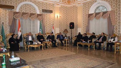 محافظ المنيا ومدير الأمن يتابعان إجراءات تأمين الكنائس 