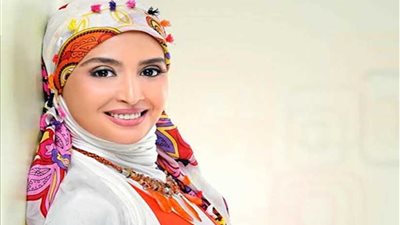 حنان ترك تتبنى حملة لمكافحة التدخين