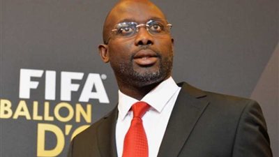 فوز نجم كرة القدم السابق 