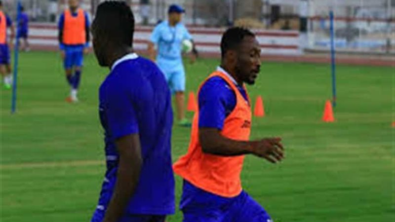 أتشيمبونج يواصل قيادة