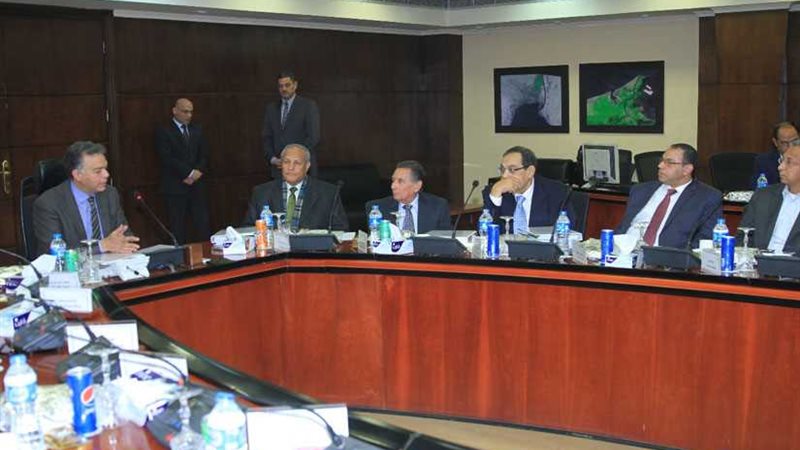 وزير النقل يترأس