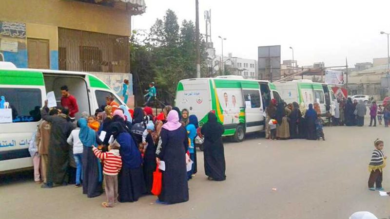 إقبال على القوافل