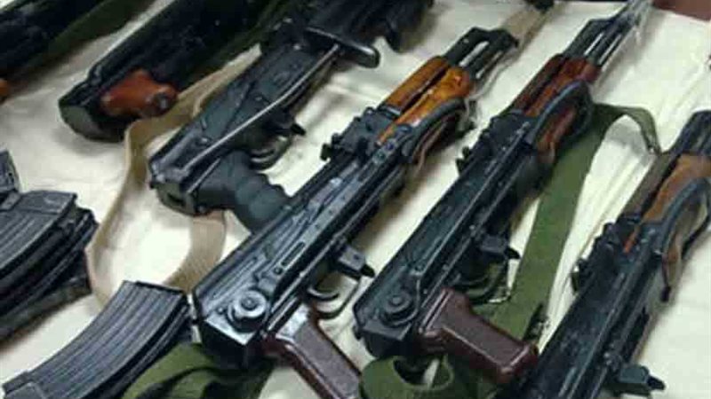 ضبط 3 بنادق آلية