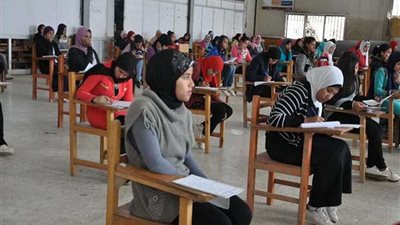 ضبط 25 حالة غش بالامتحانات بجامعة المنيا