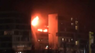 بريطانيا.. حريق هائل يلتهم 1400 سيارة في ليفربول